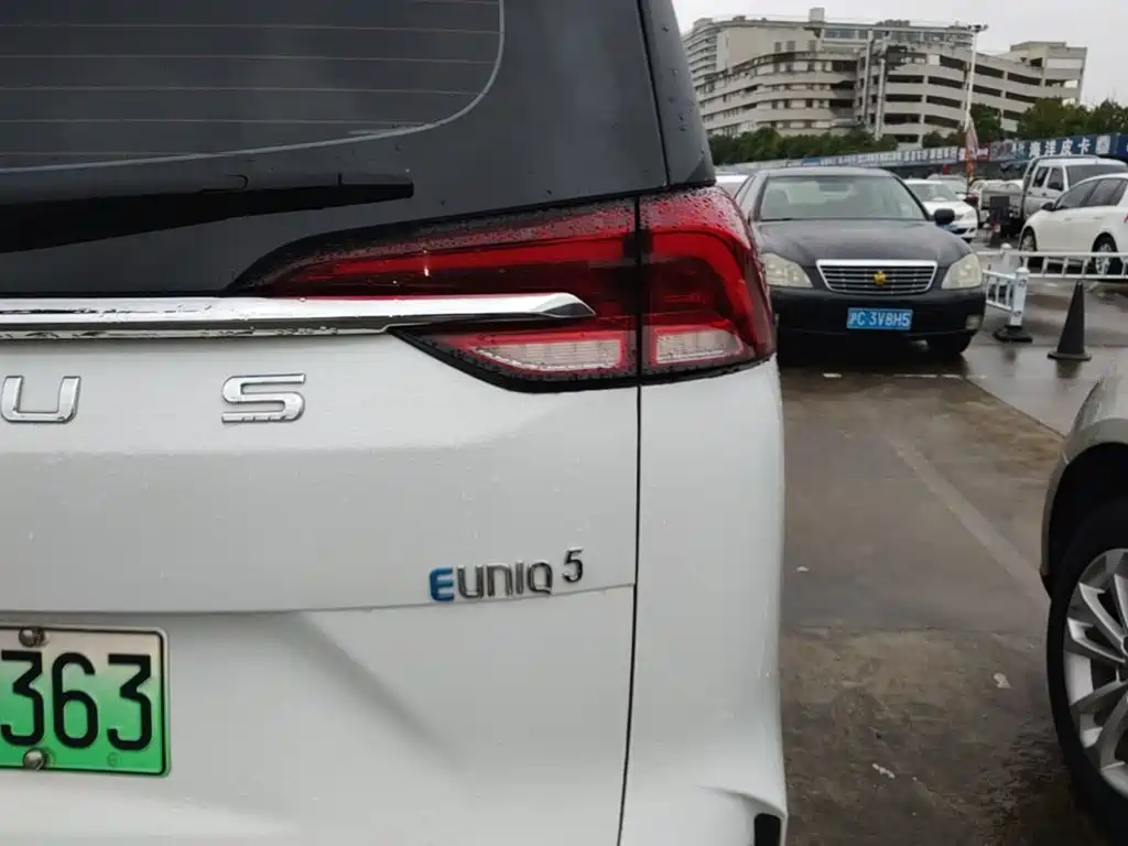 MAXUS Euniq 5 — миниатюра 8
