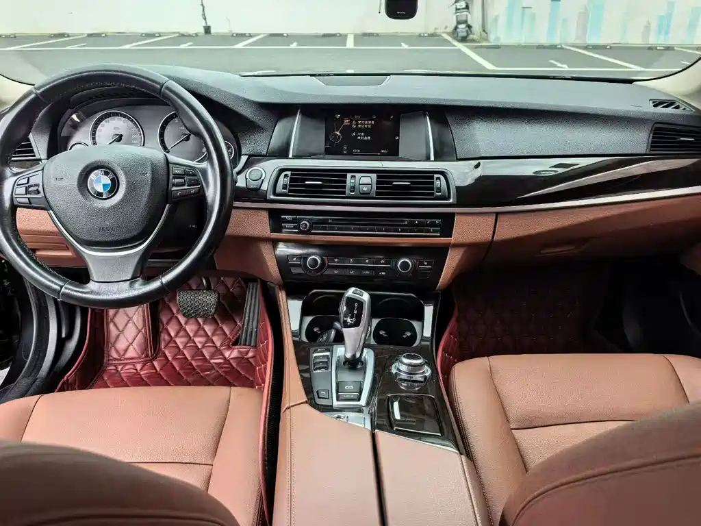 BMW 5 Series — миниатюра 3