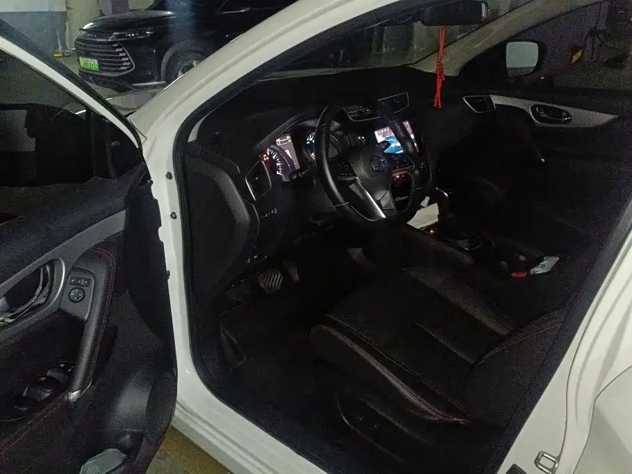 Nissan Qashqai — миниатюра 9
