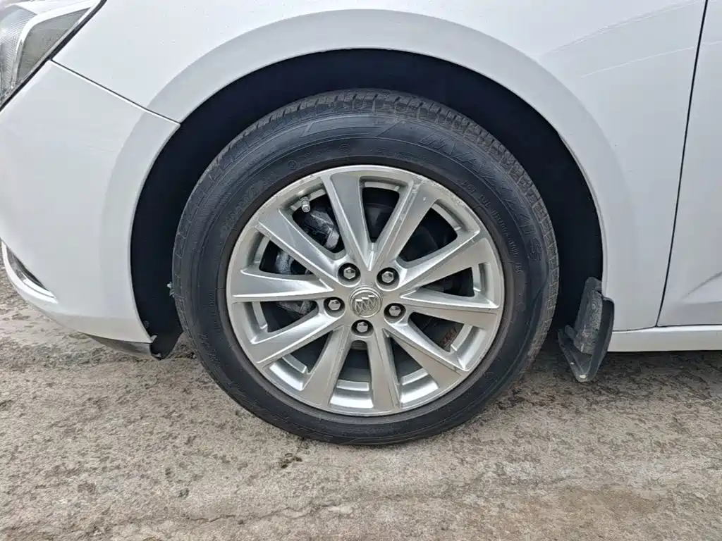Buick Verano — миниатюра 23