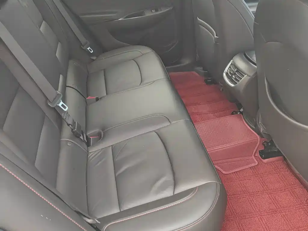 Chevrolet Malibu XL — миниатюра 10