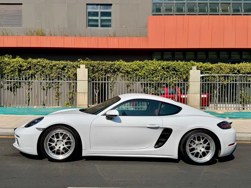 Porsche 718 2016 Cayman 2.0T
