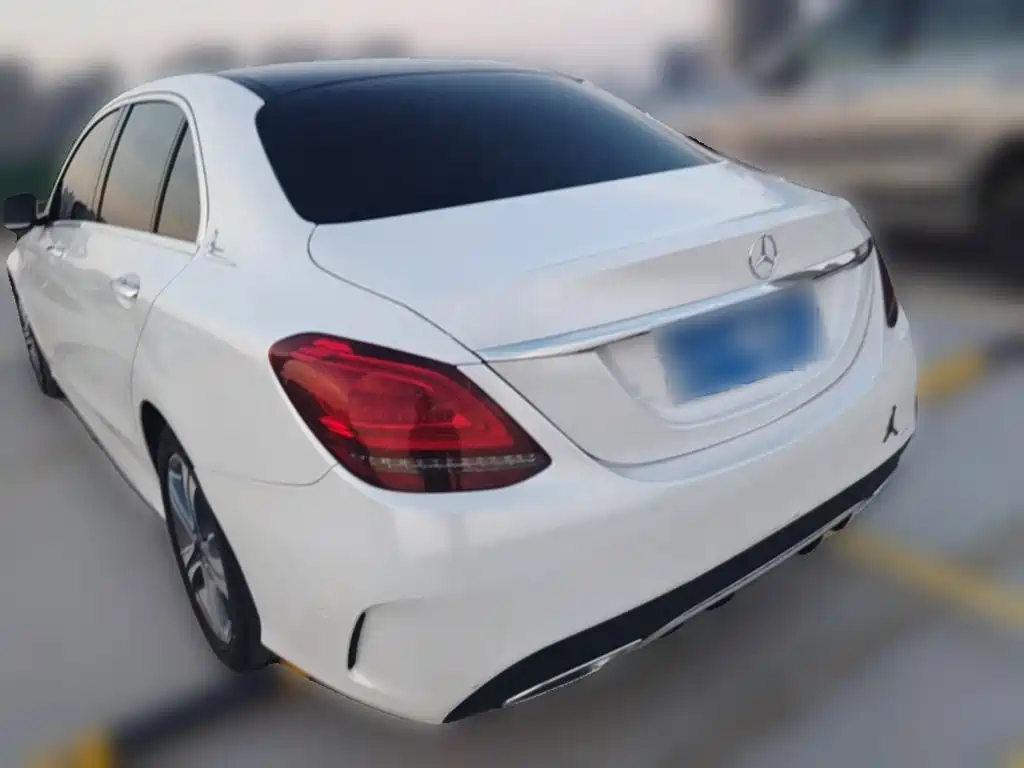 Mercedes-Benz C-Class — миниатюра 7