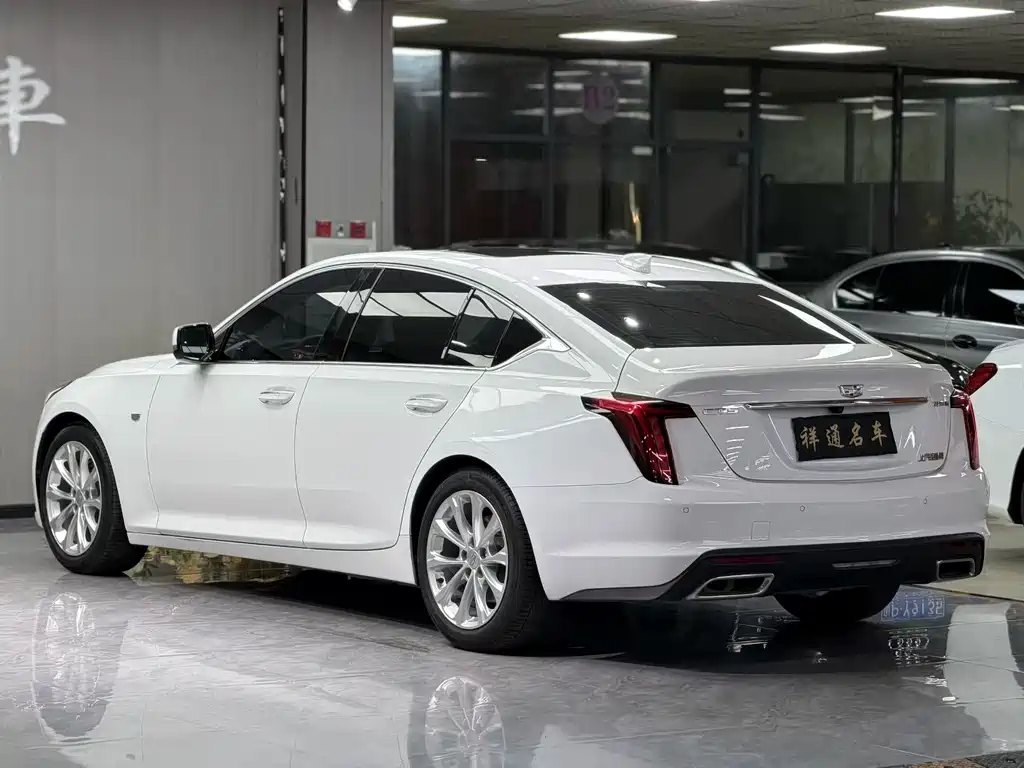 Cadillac CT5 — миниатюра 8