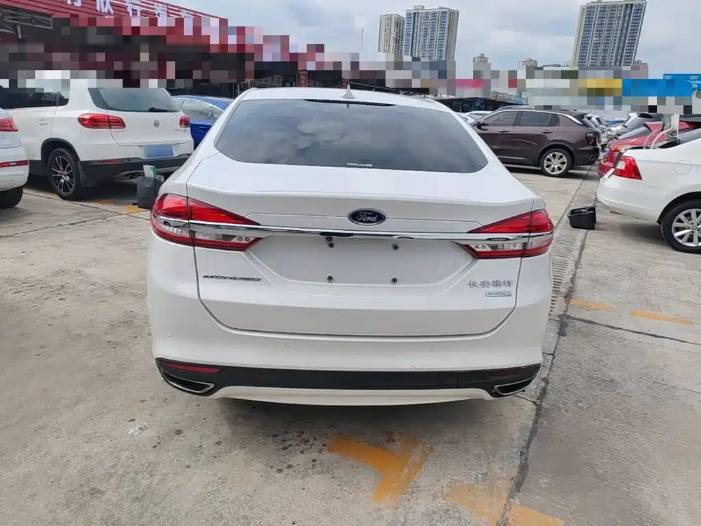 Ford Mondeo — миниатюра 6