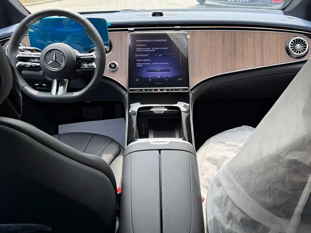 Mercedes-Benz EQE 2025 500 4MATIC Luxury