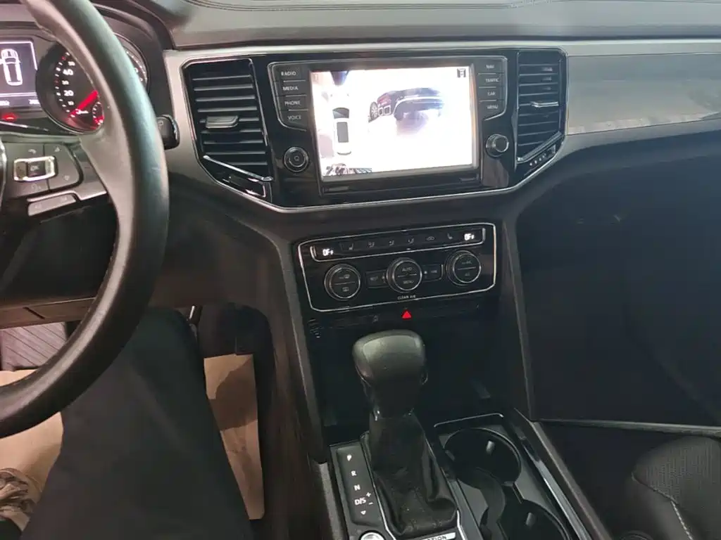 Volkswagen Teramont — миниатюра 13
