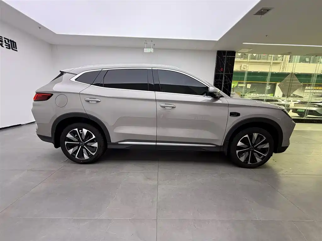 BYD Song Plus PLUS 2025 EV 520km Luxury
