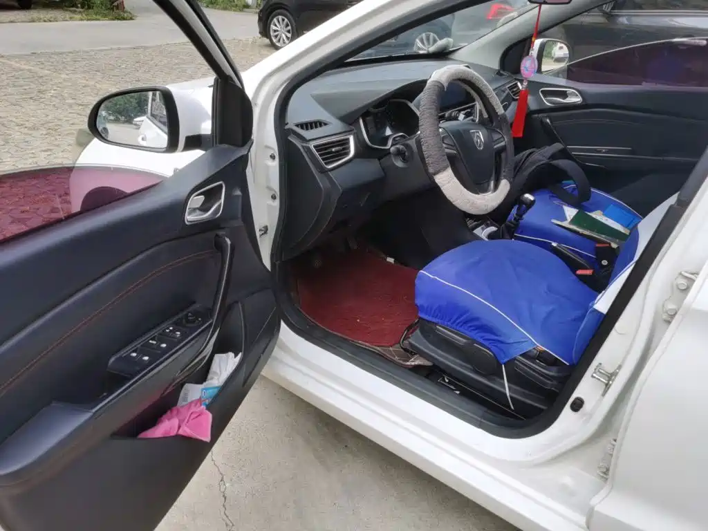 Baojun 310 — миниатюра 12