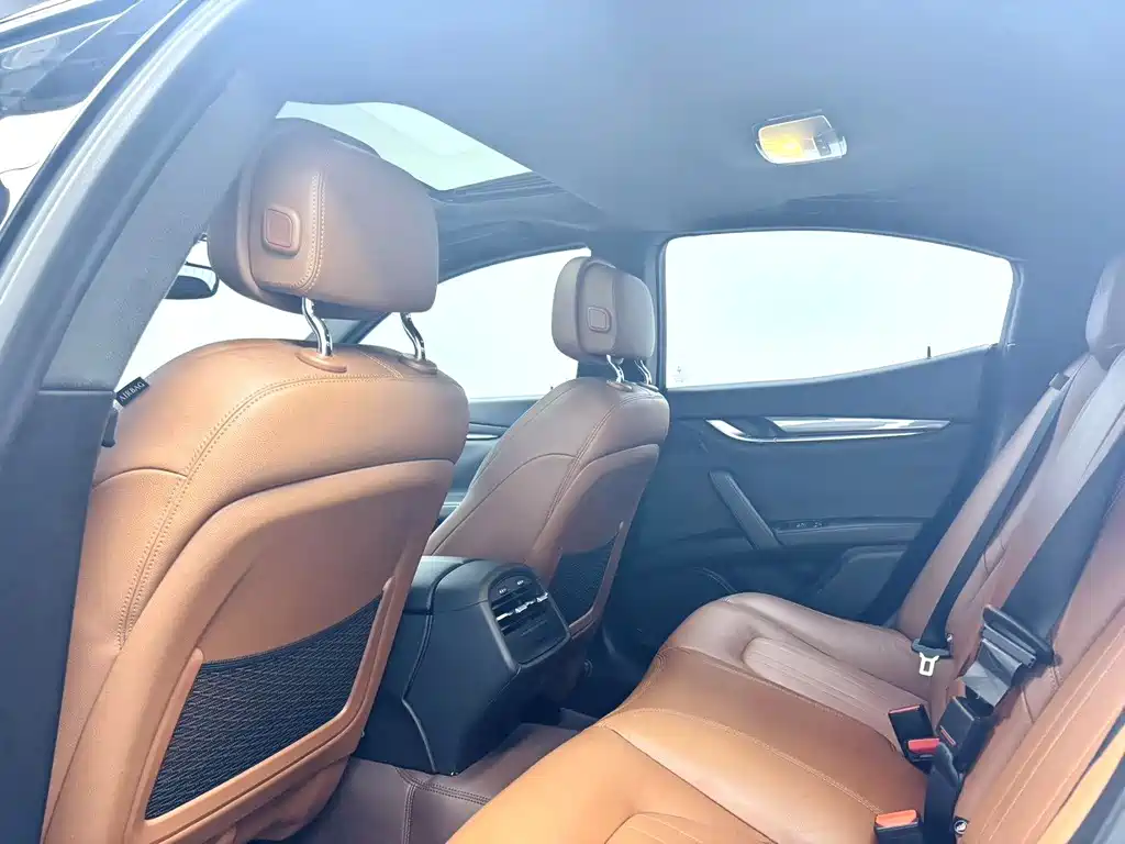 Maserati Ghibli — миниатюра 9