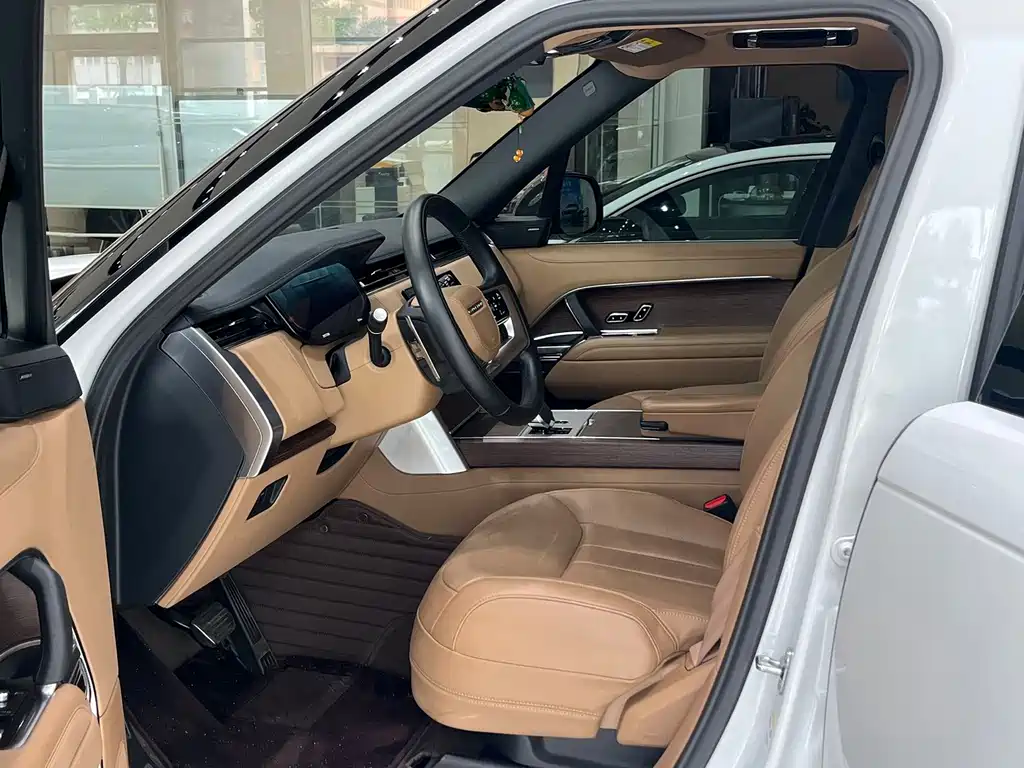 Land Rover Range Rover — миниатюра 4