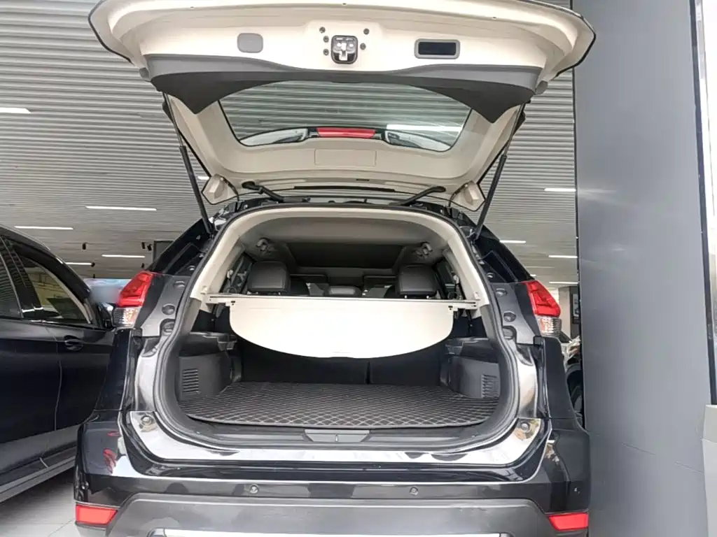 Nissan X-Trail — миниатюра 19