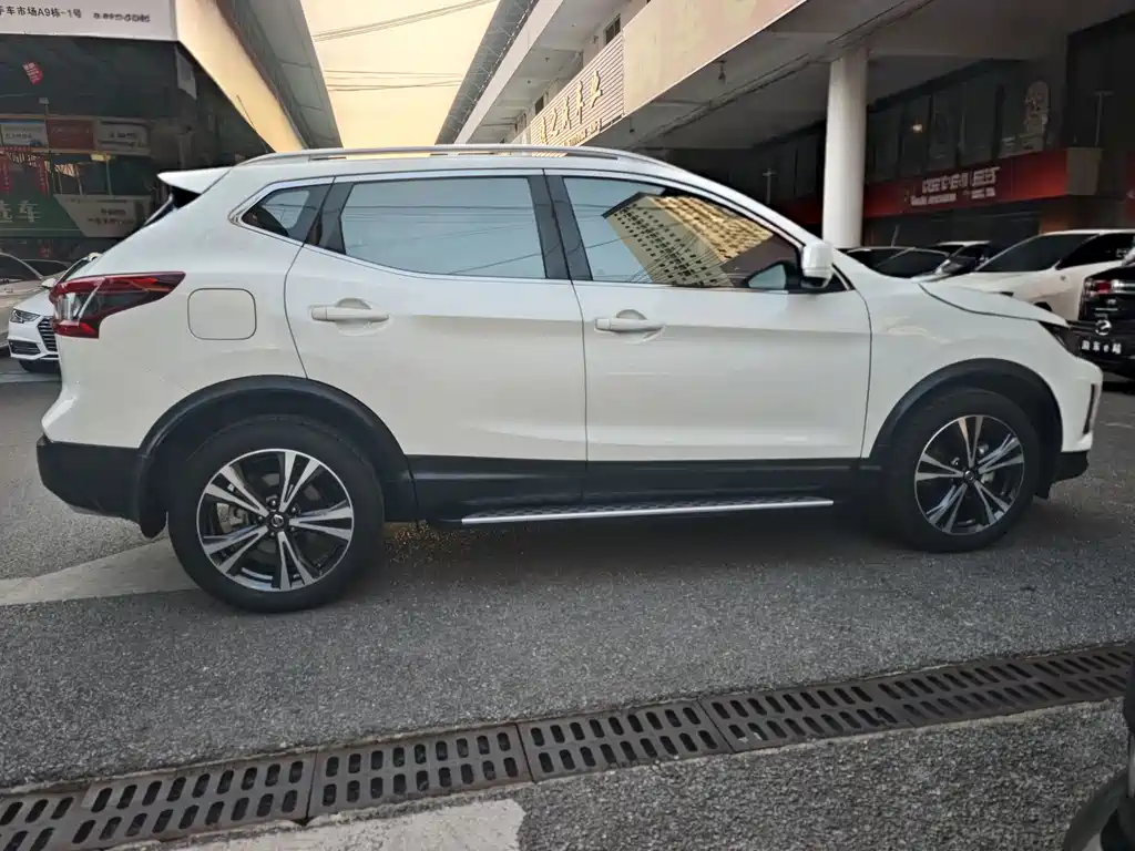 Nissan Qashqai — миниатюра 4