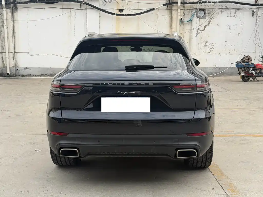 Porsche Cayenne — миниатюра 4