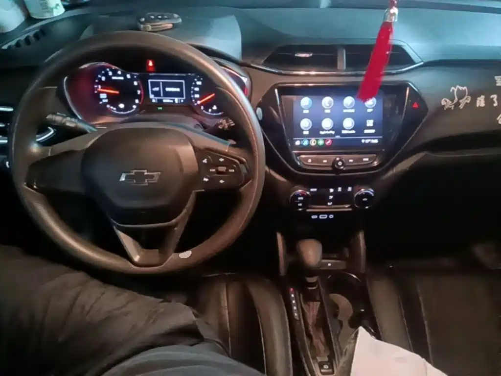Chevrolet Tracker — миниатюра 10
