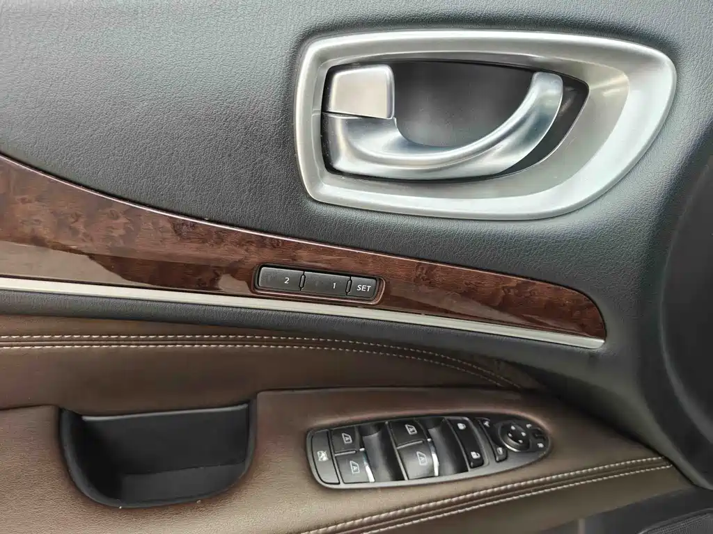 Infiniti QX60 (Import) — миниатюра 6