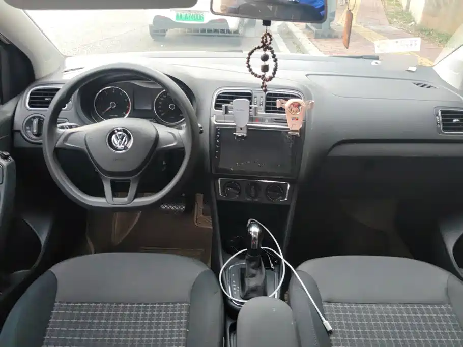 Volkswagen Polo — миниатюра 12