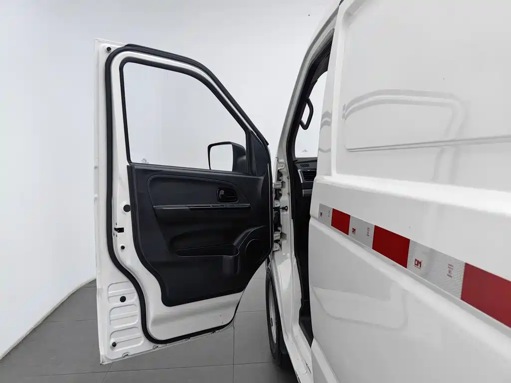 Foton EV6 — миниатюра 8