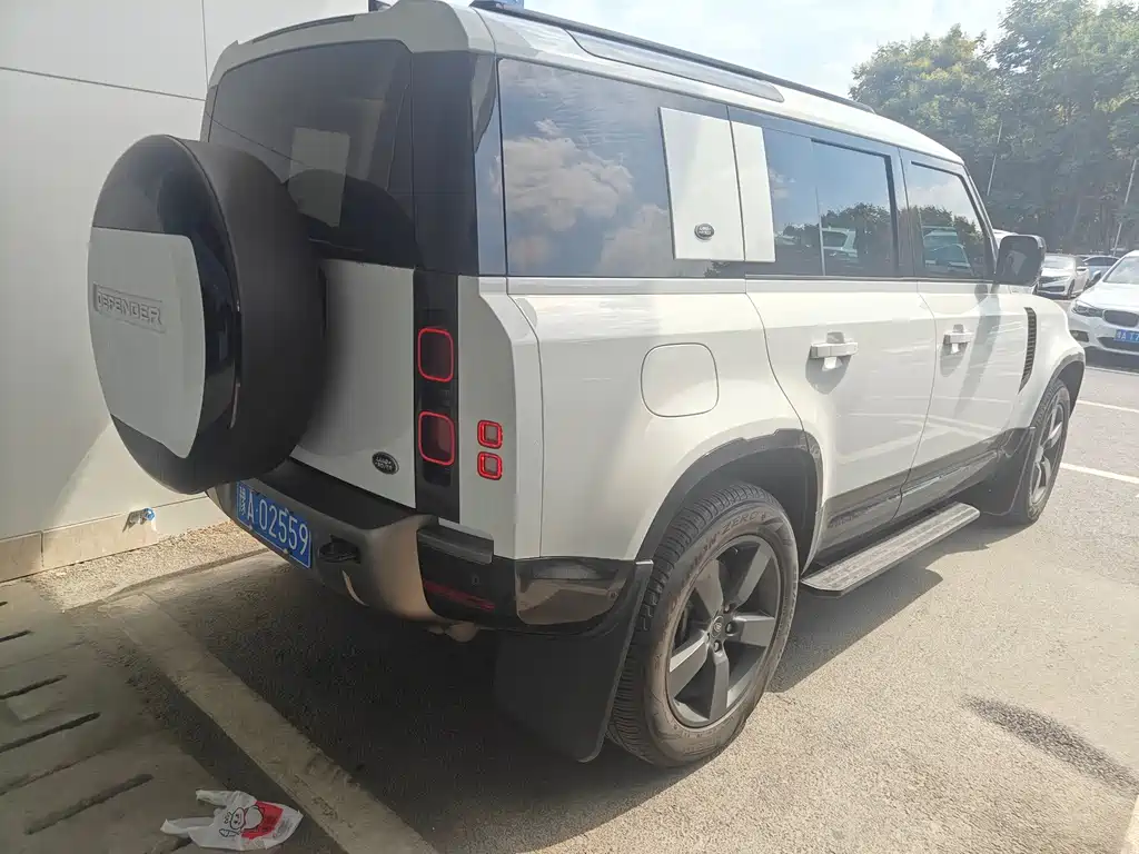 Land Rover Defender — миниатюра 5