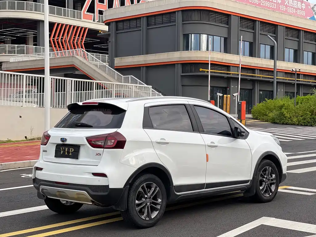 Geely Vision X3 — миниатюра 9