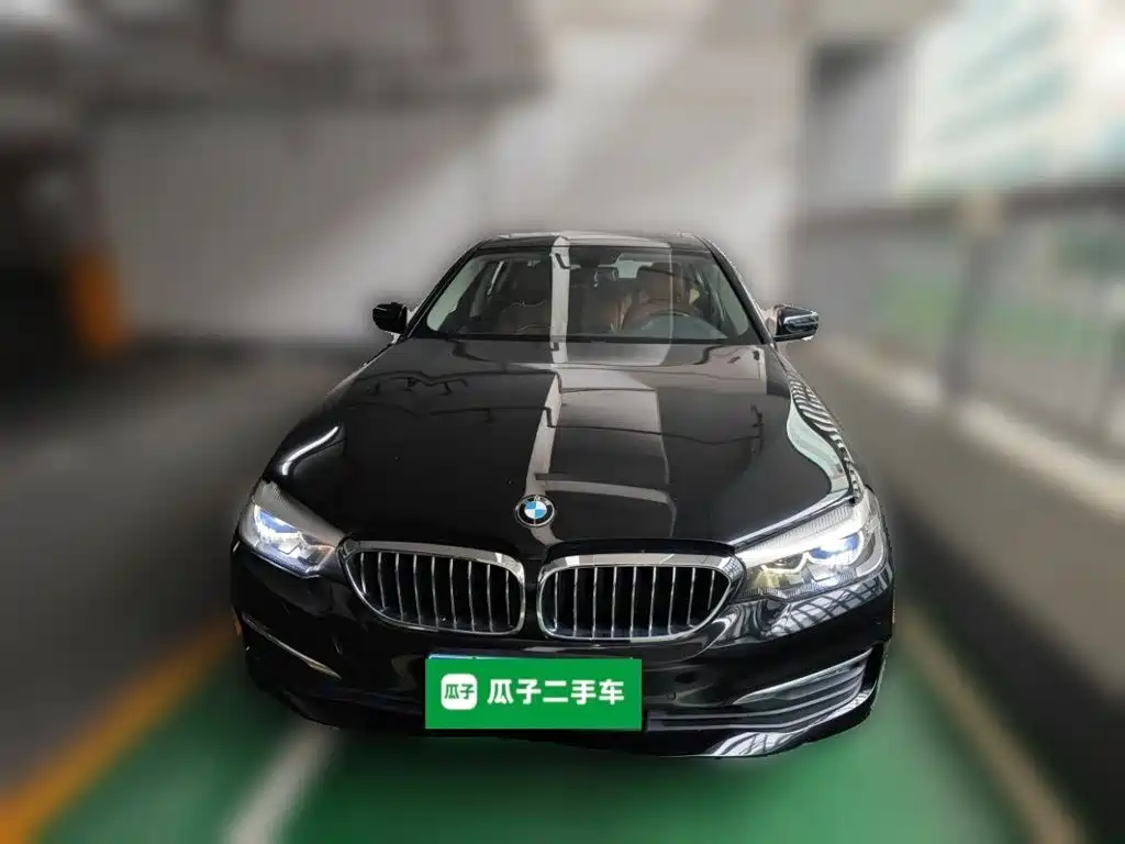BMW 5 Series — миниатюра 24