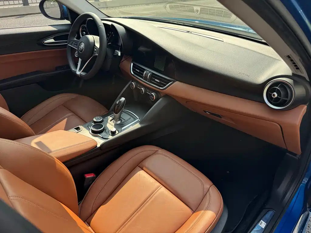 Alfa Romeo Giulia — миниатюра 10