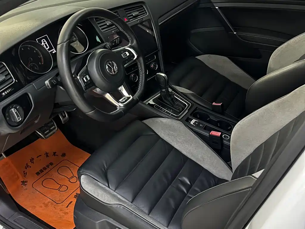 Volkswagen Golf — миниатюра 6