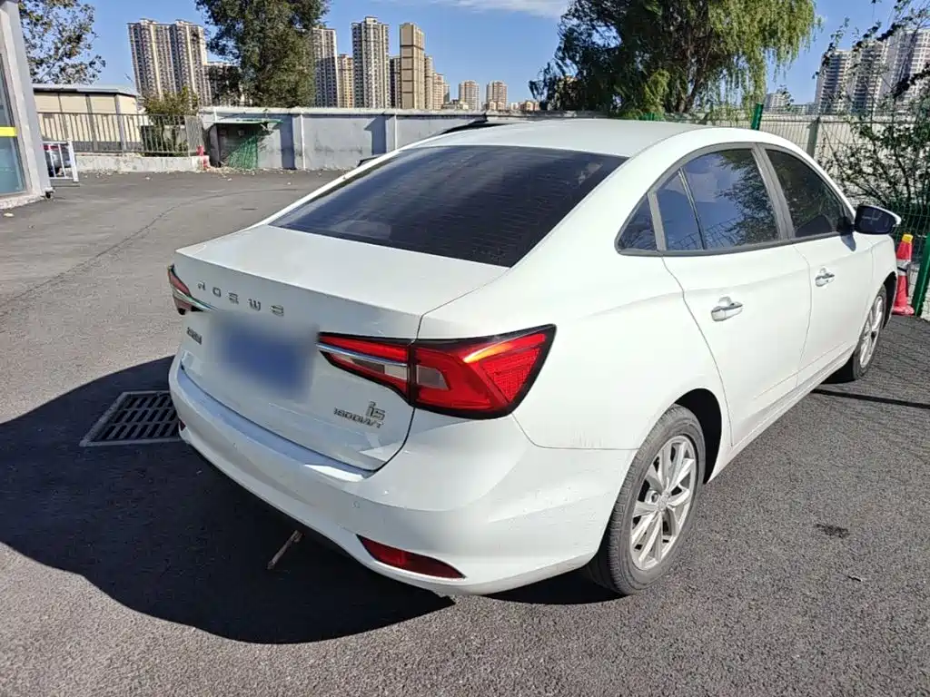 Roewe i5 — миниатюра 7