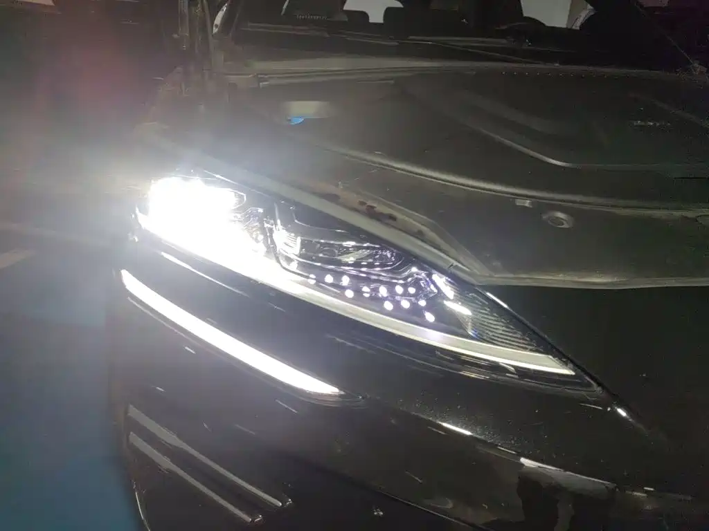 BYD PLUS New Energy — миниатюра 7