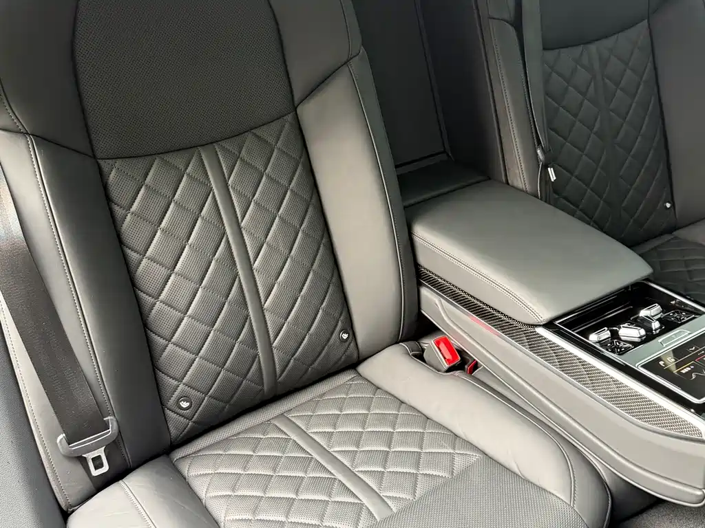 Audi S8 — миниатюра 18