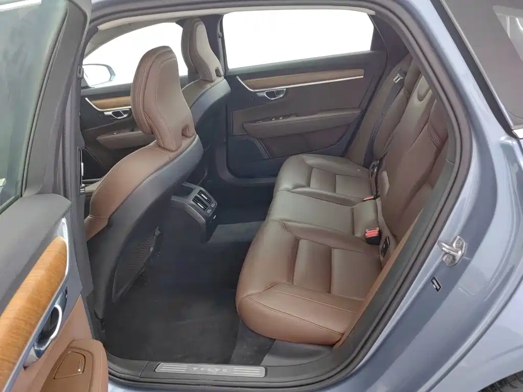 Volvo S90 — миниатюра 15