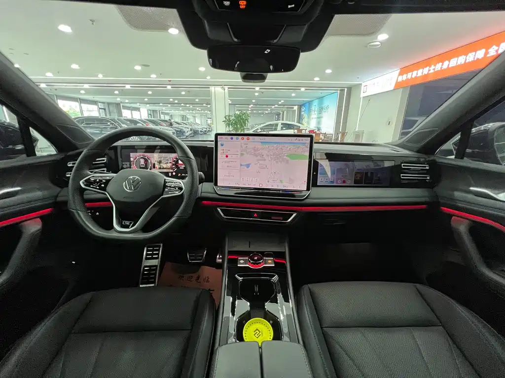 Volkswagen Tiguan L — миниатюра 16