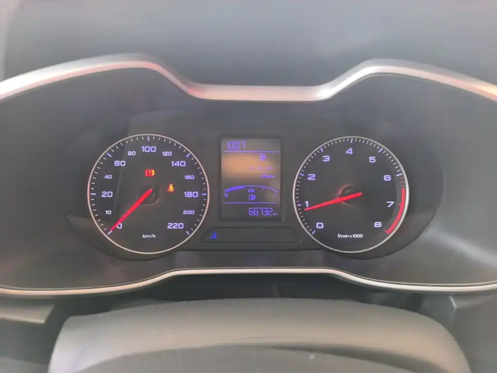 MG ZS — миниатюра 12
