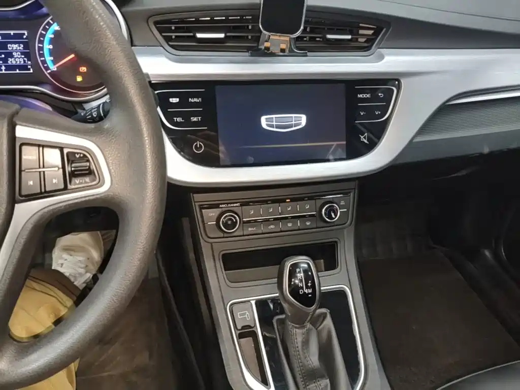Geely Vision — миниатюра 13
