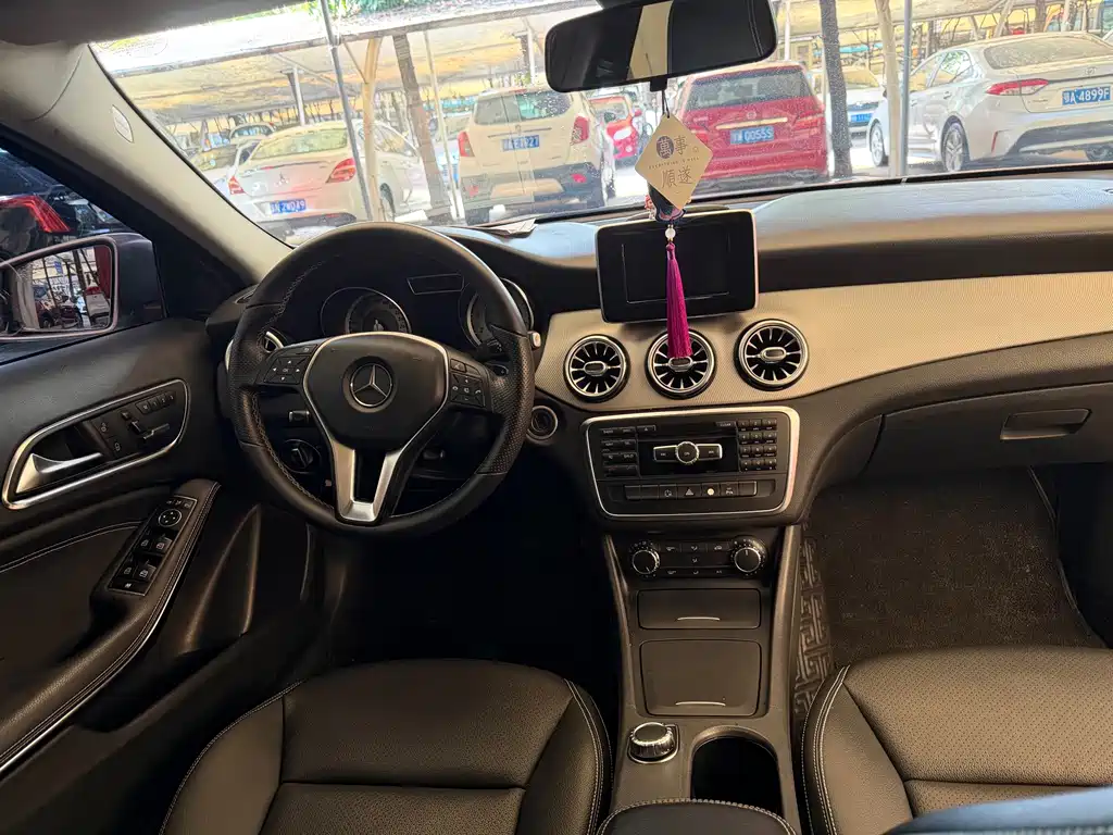 Mercedes-Benz GLA — миниатюра 9