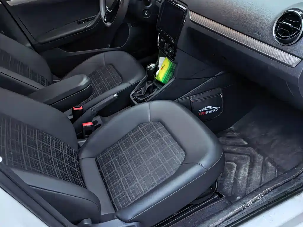 Volkswagen Jetta — миниатюра 5