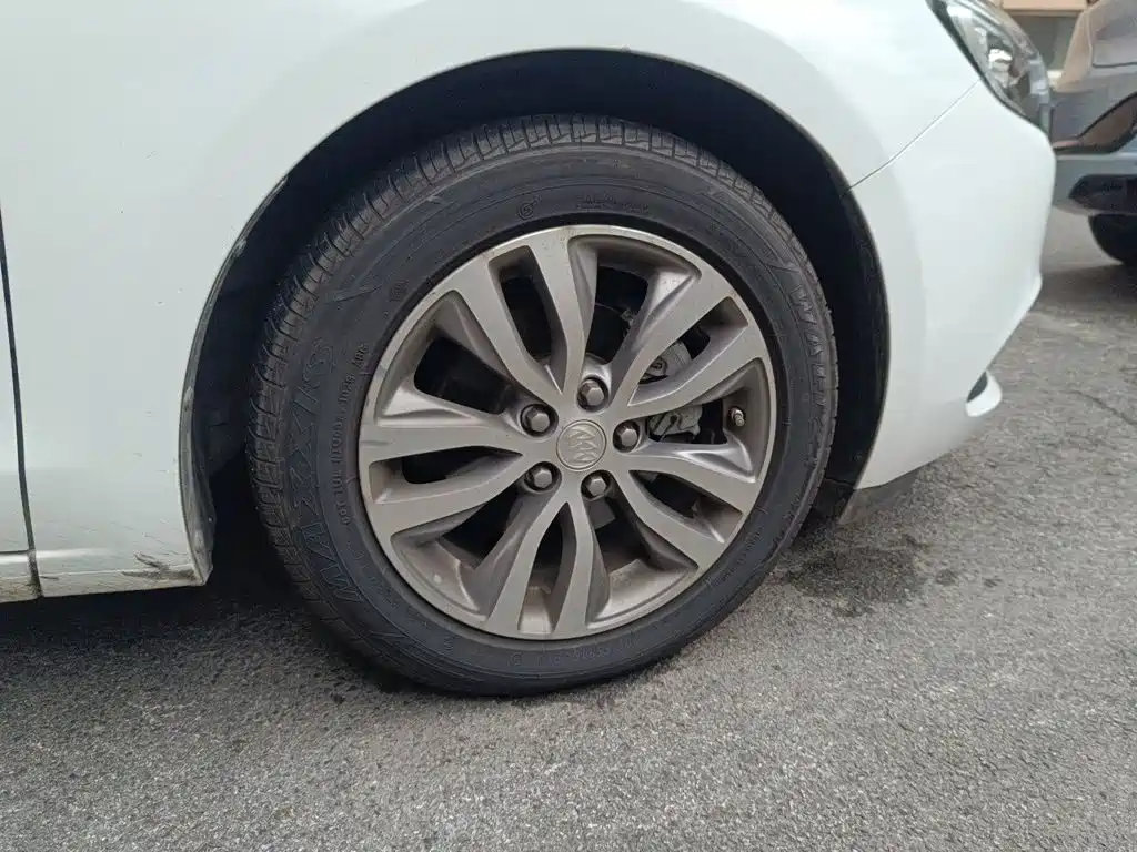 Buick Excelle — миниатюра 8