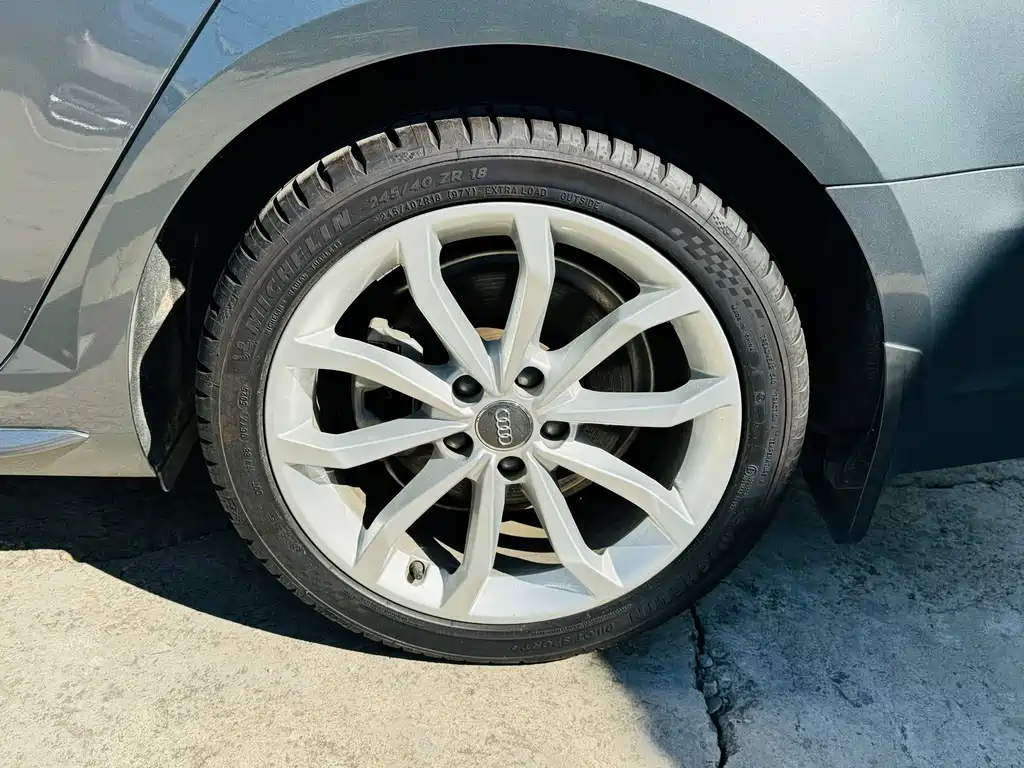 Audi A4L — миниатюра 11