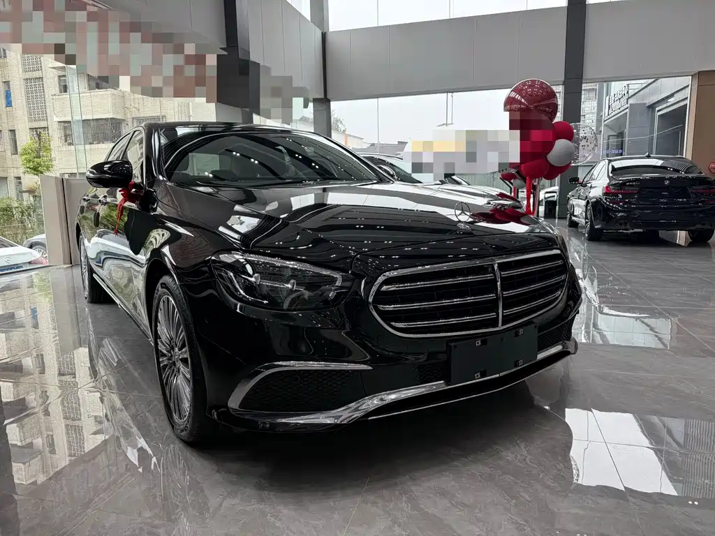 Mercedes-Benz E-Class — миниатюра 3
