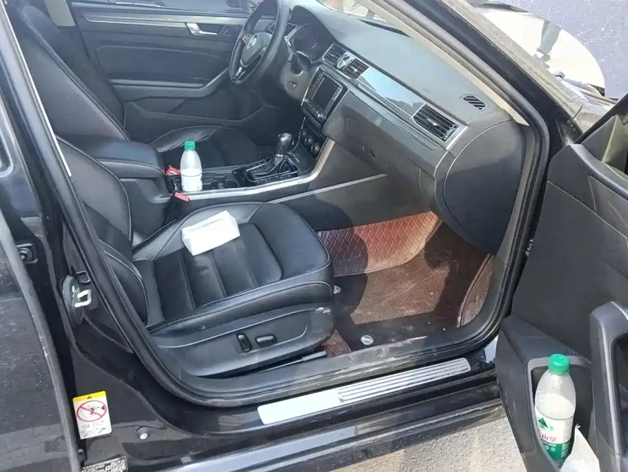 Volkswagen Passat — миниатюра 8