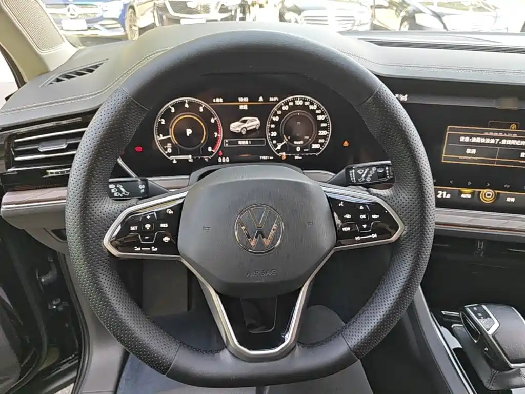 Volkswagen Touareg — миниатюра 11