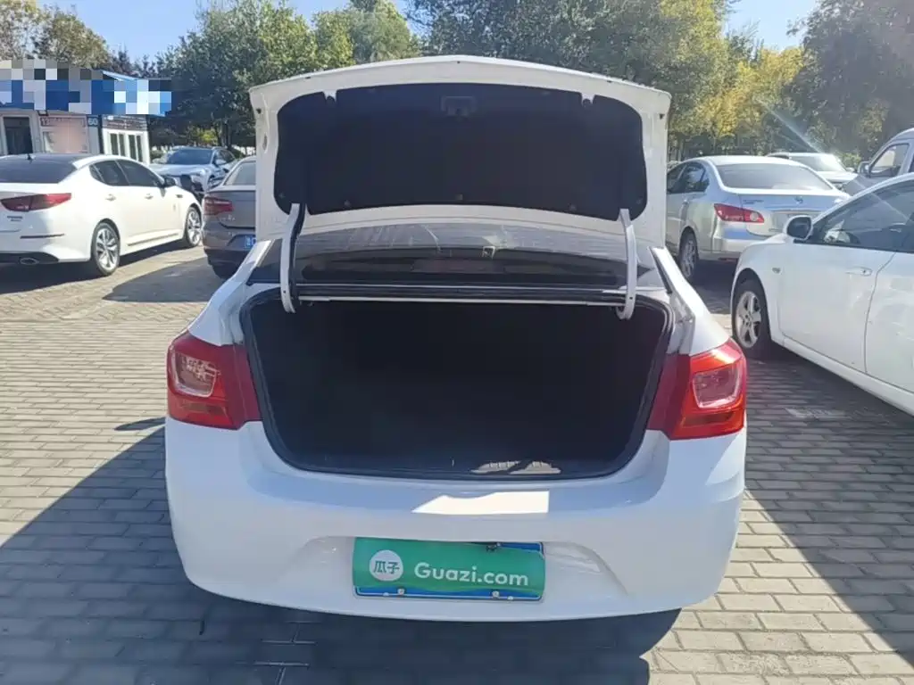 Chevrolet Cruze — миниатюра 19