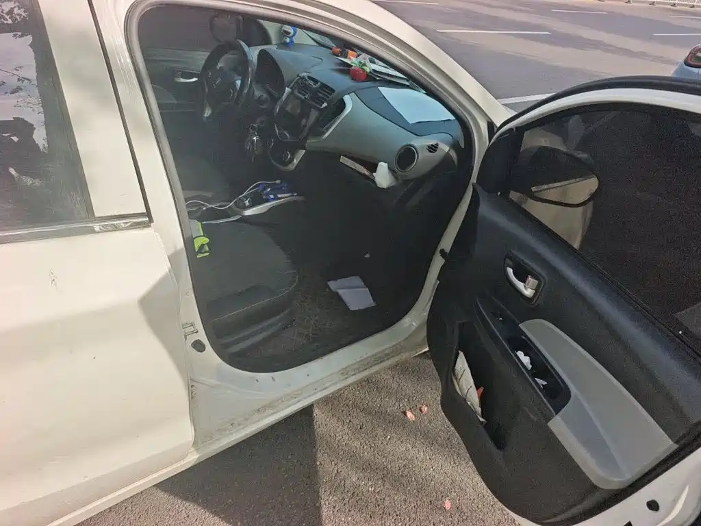 Changan Benben E-Star — миниатюра 19