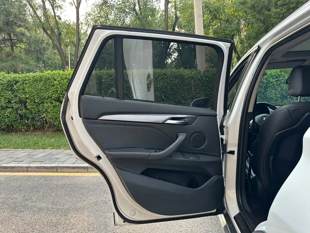 BMW X1 — миниатюра 7
