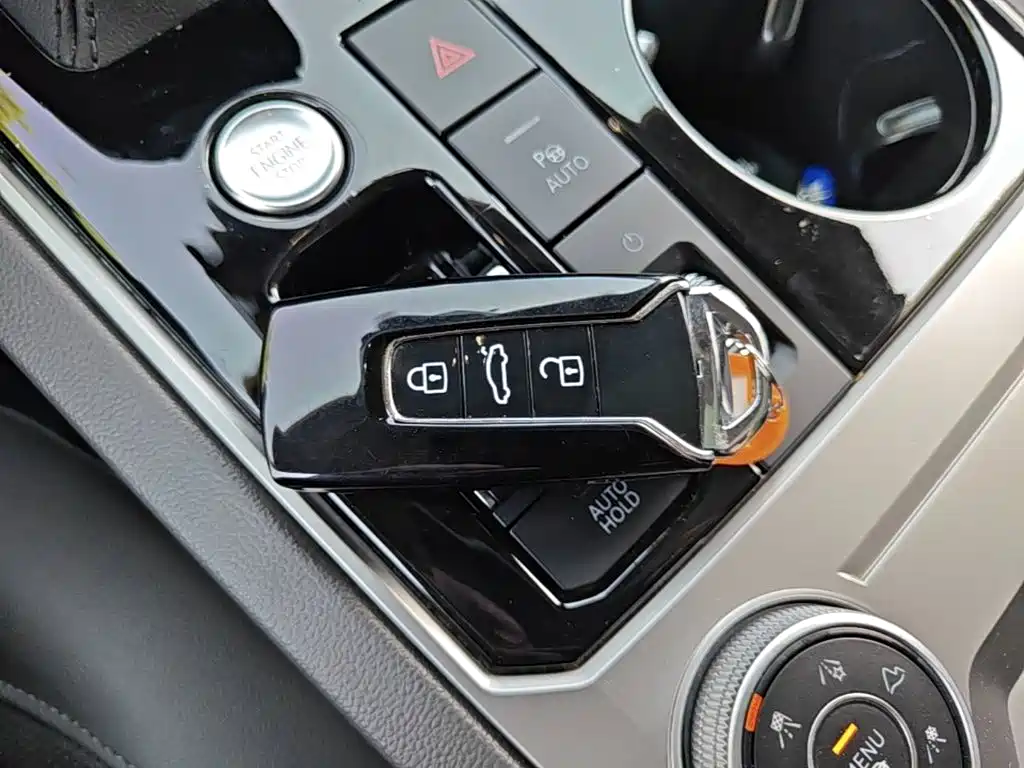 Volkswagen Touareg — миниатюра 9