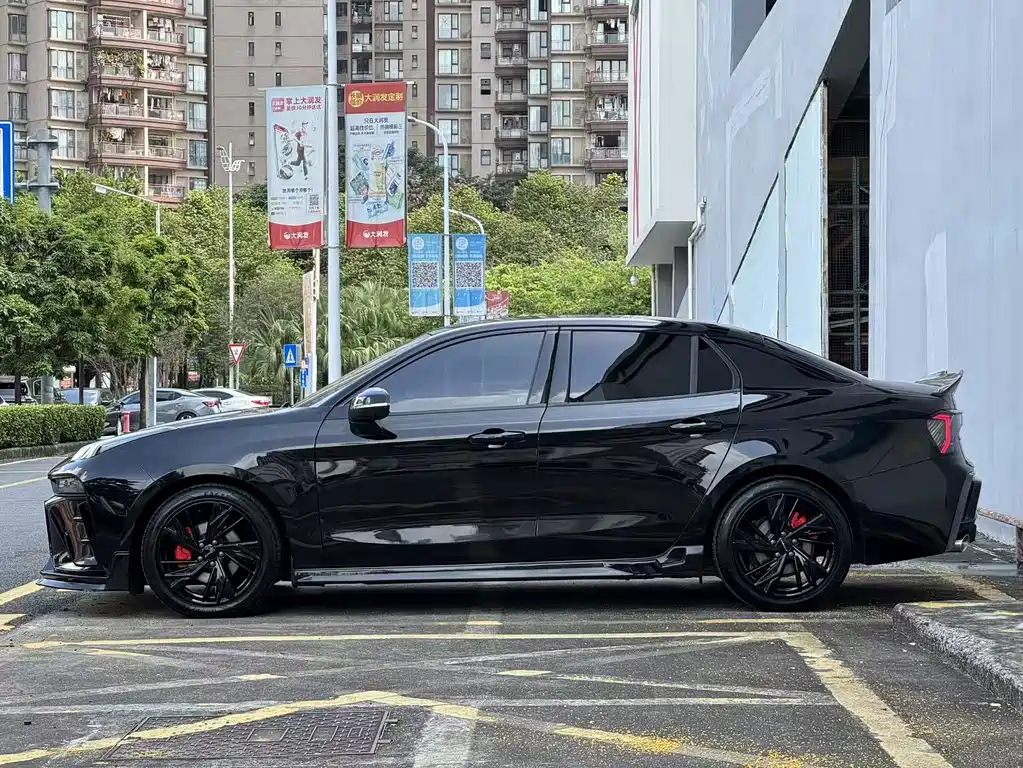 Lynk & Co 03 — миниатюра 12
