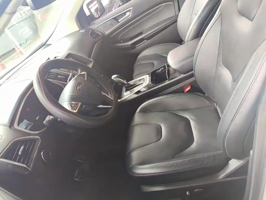 Ford Edge — миниатюра 15