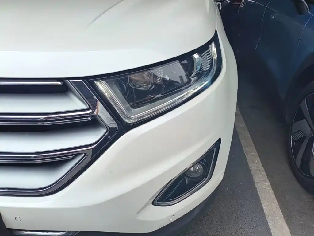 Ford Edge — миниатюра 24