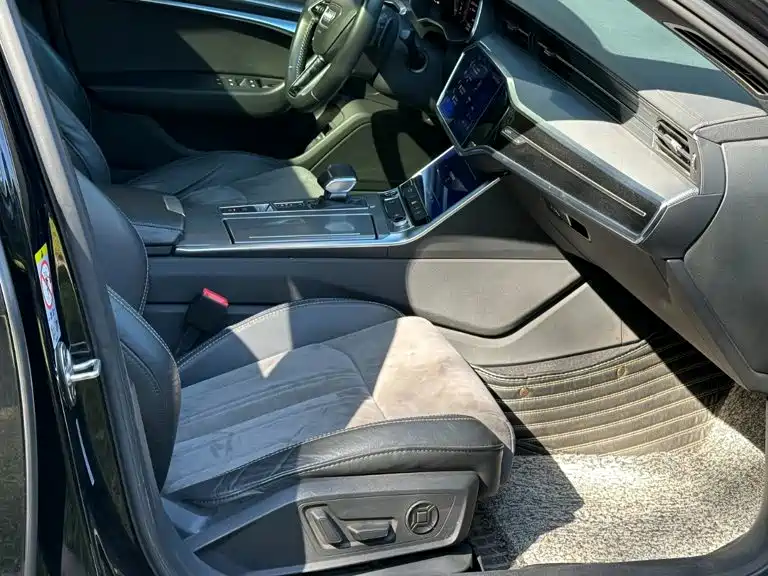 Audi A6L — миниатюра 12