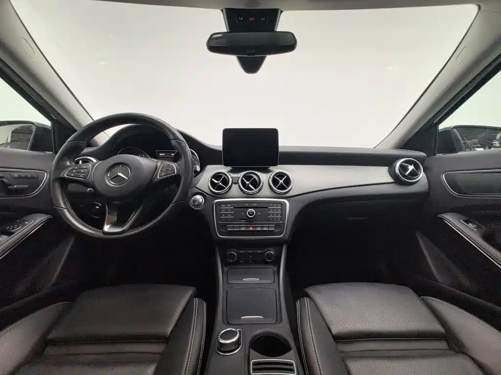 Mercedes-Benz GLA — миниатюра 5